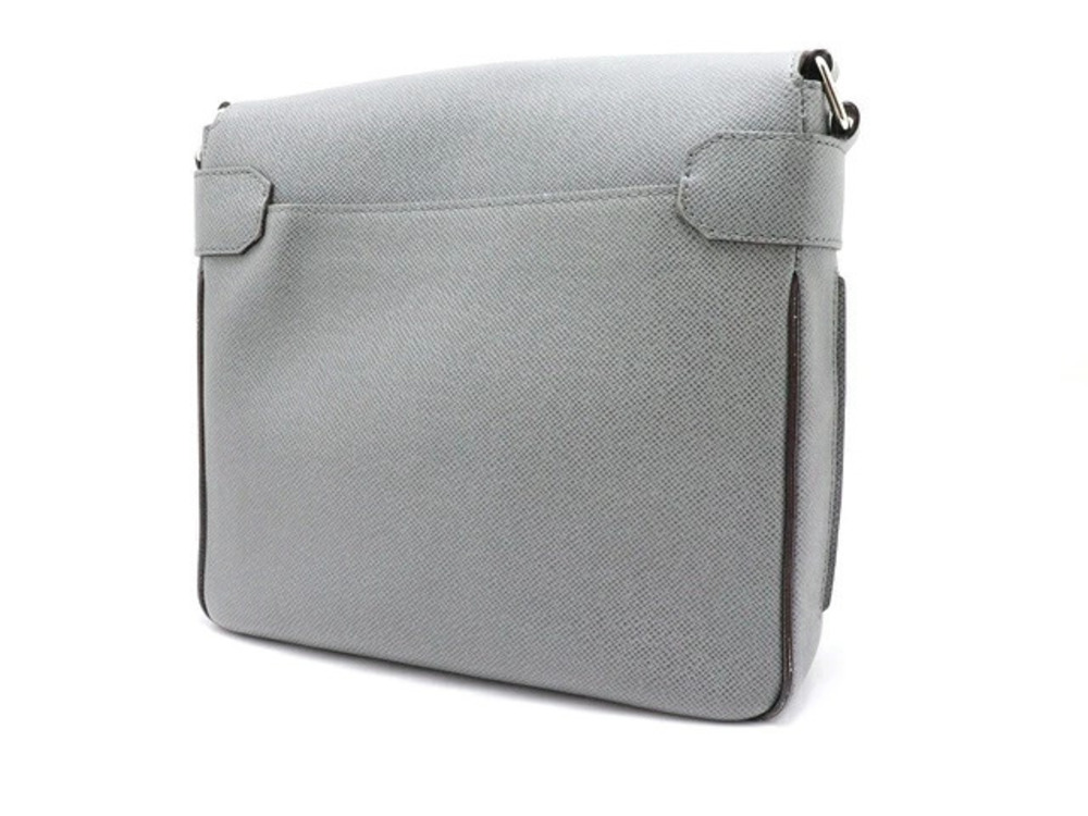 Louis Vuitton Taiga Glacier Roman Black